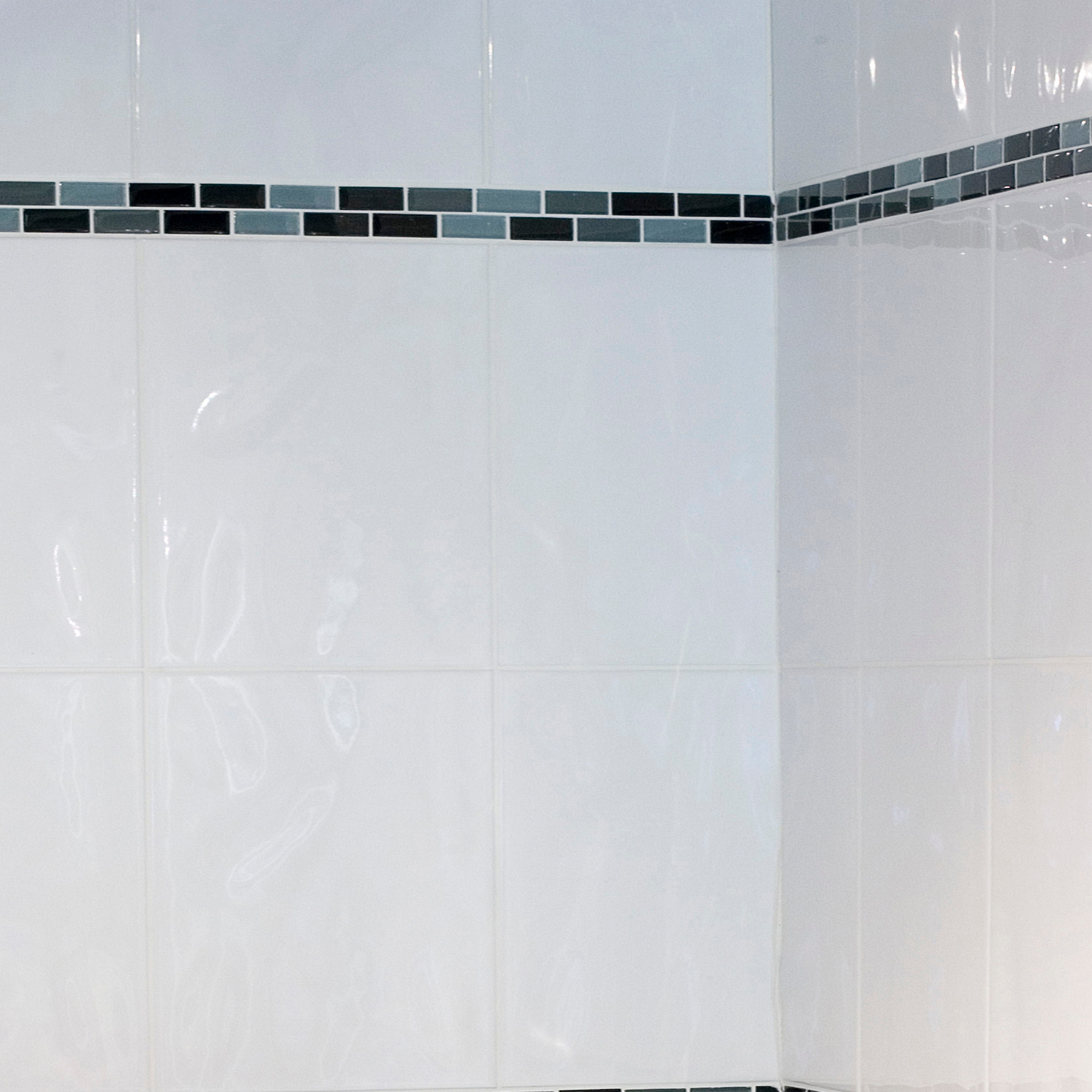 Keystone Flat White Ceramic Gloss Wall Tile 25x40cm