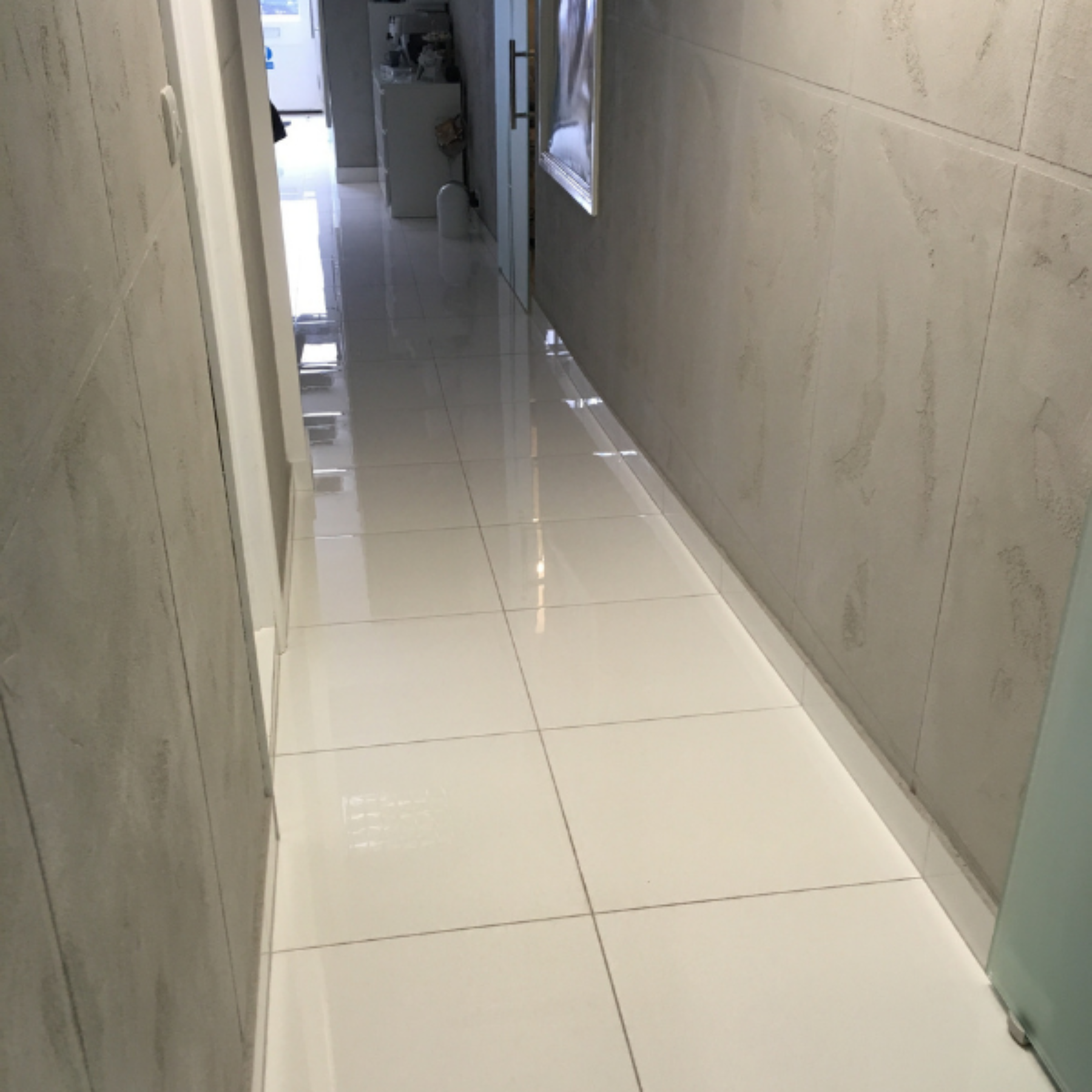 Alpina White Rectified Polished Porcelain Tile 80x80cm
