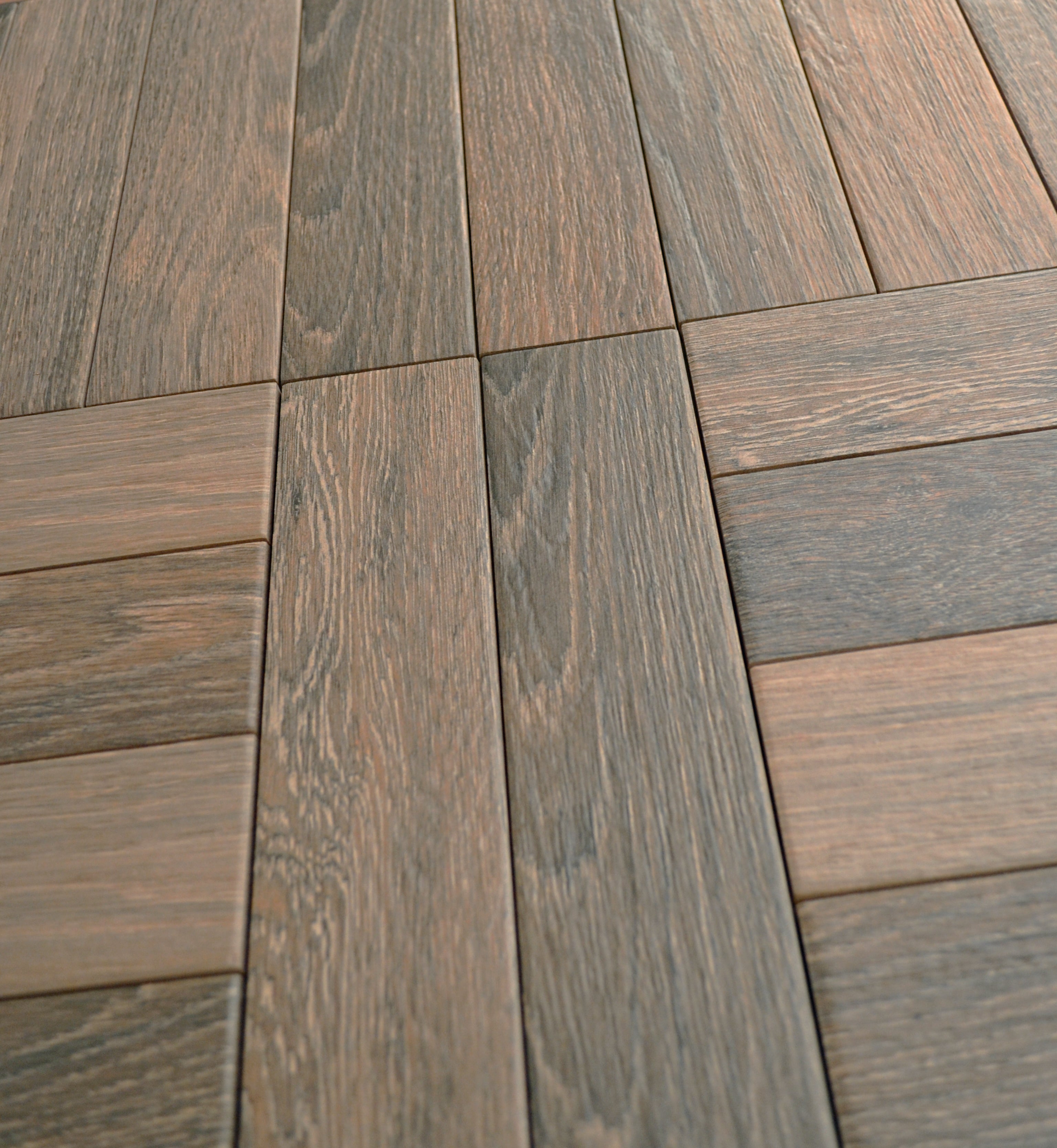 Parquet Brun Italian Porcelain Wood Effect Tile 7x28cm