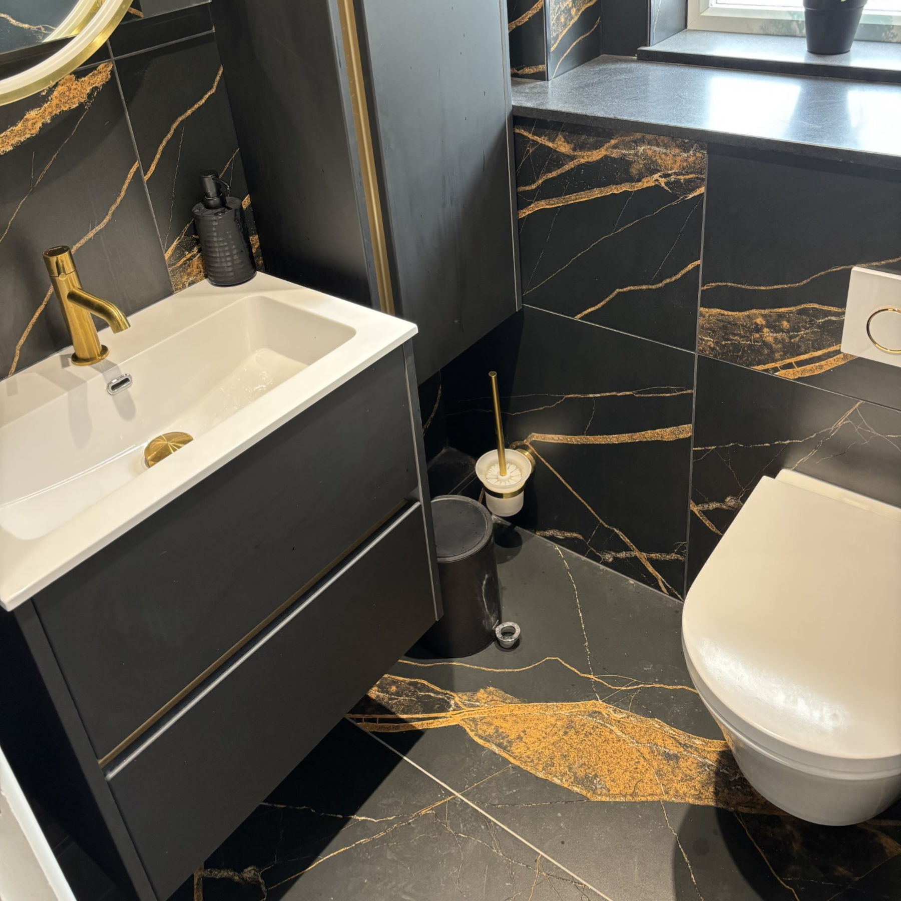 Bali Gold Large Marble Effect Porcelain Matt Tile 60x120cm