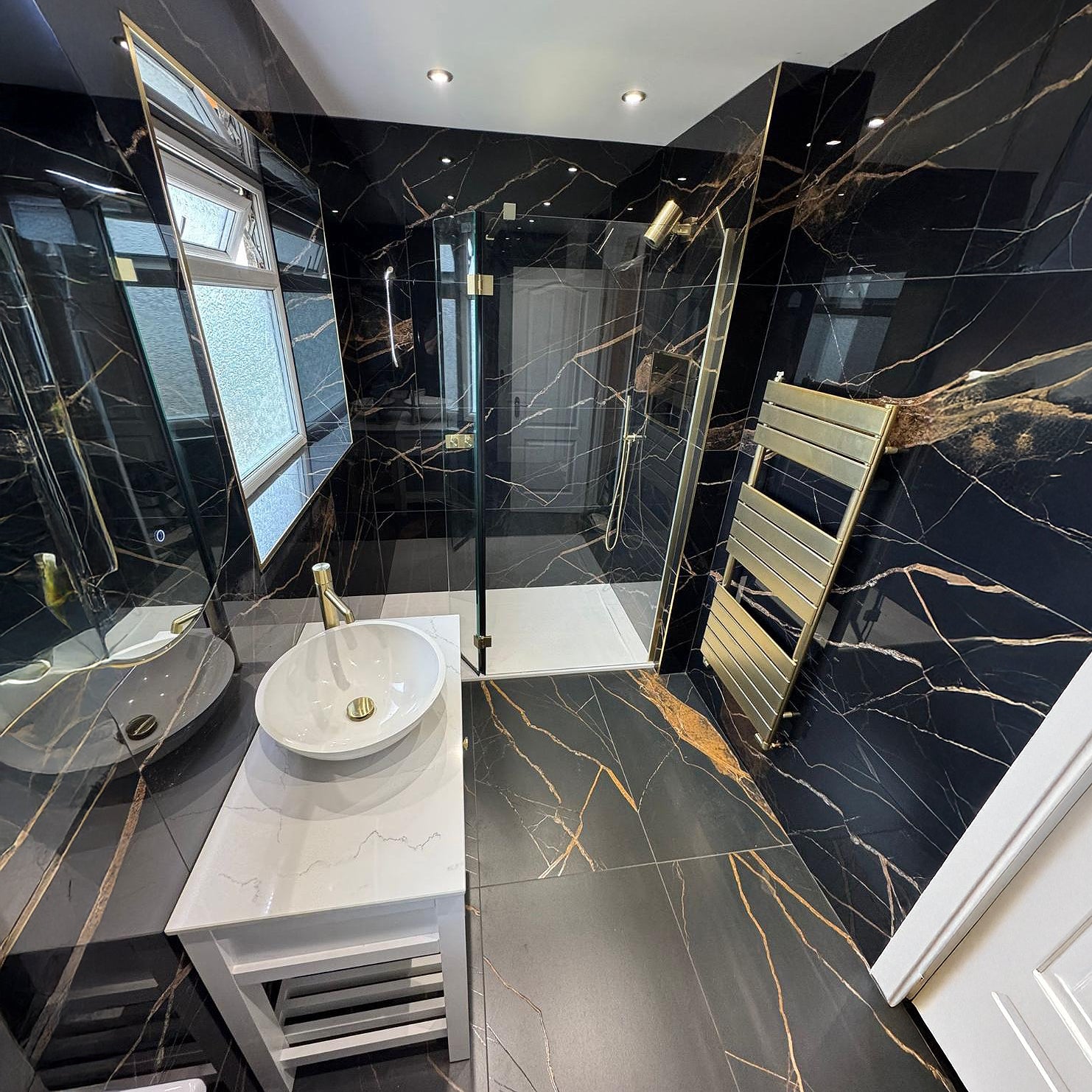 Bali Gold Large Marble Effect Porcelain Matt Tile 60x120cm