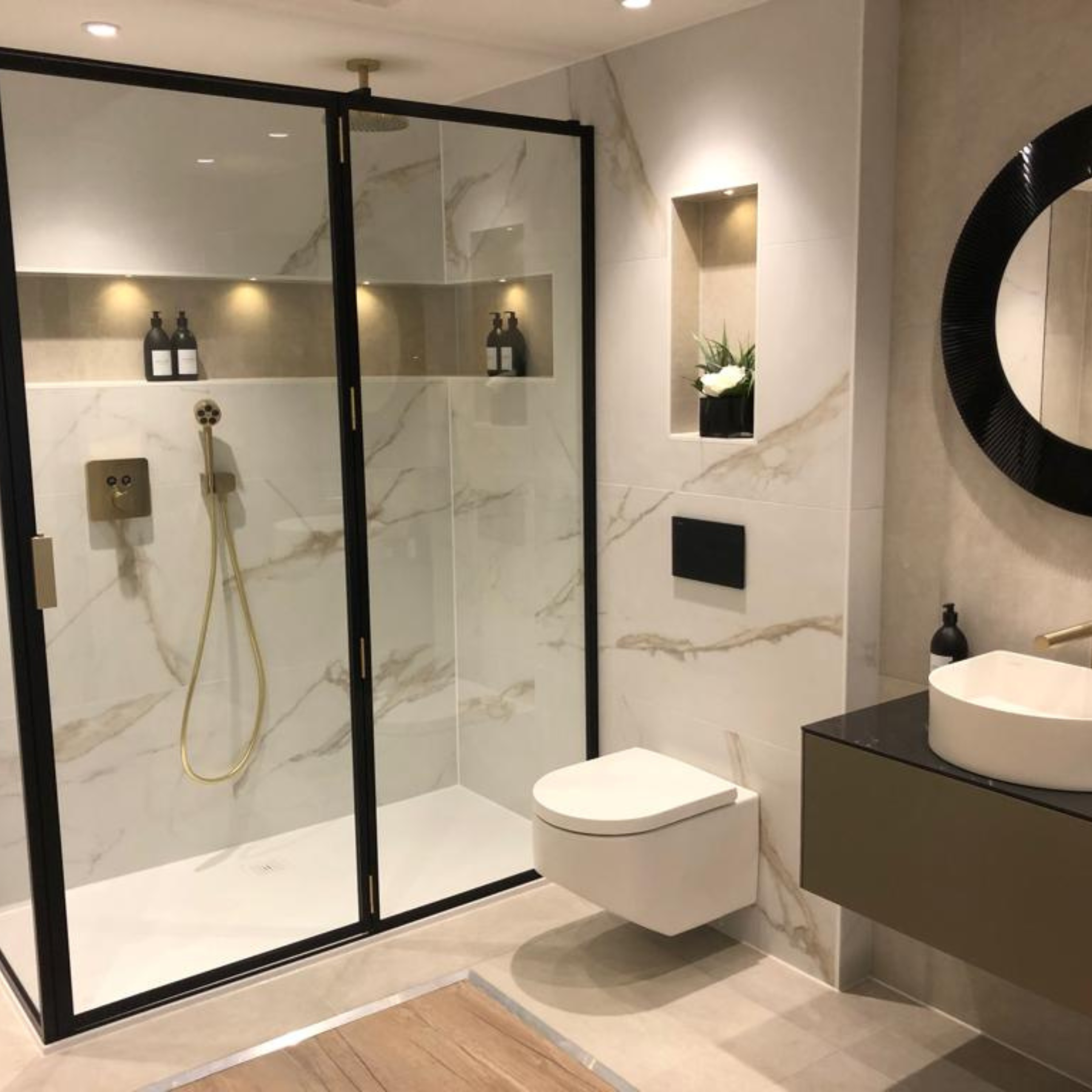 Dragoni Gold Vein White Marble Effect Porcelain Tile 30x60cm