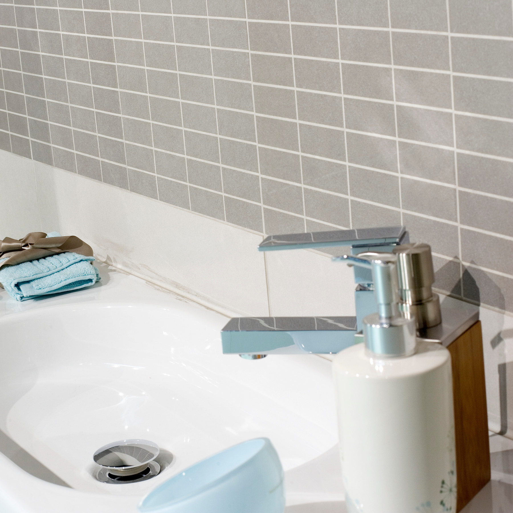 E-Stone Light Grey Scored Porcelain Matt Tile 29.8x29.8cm