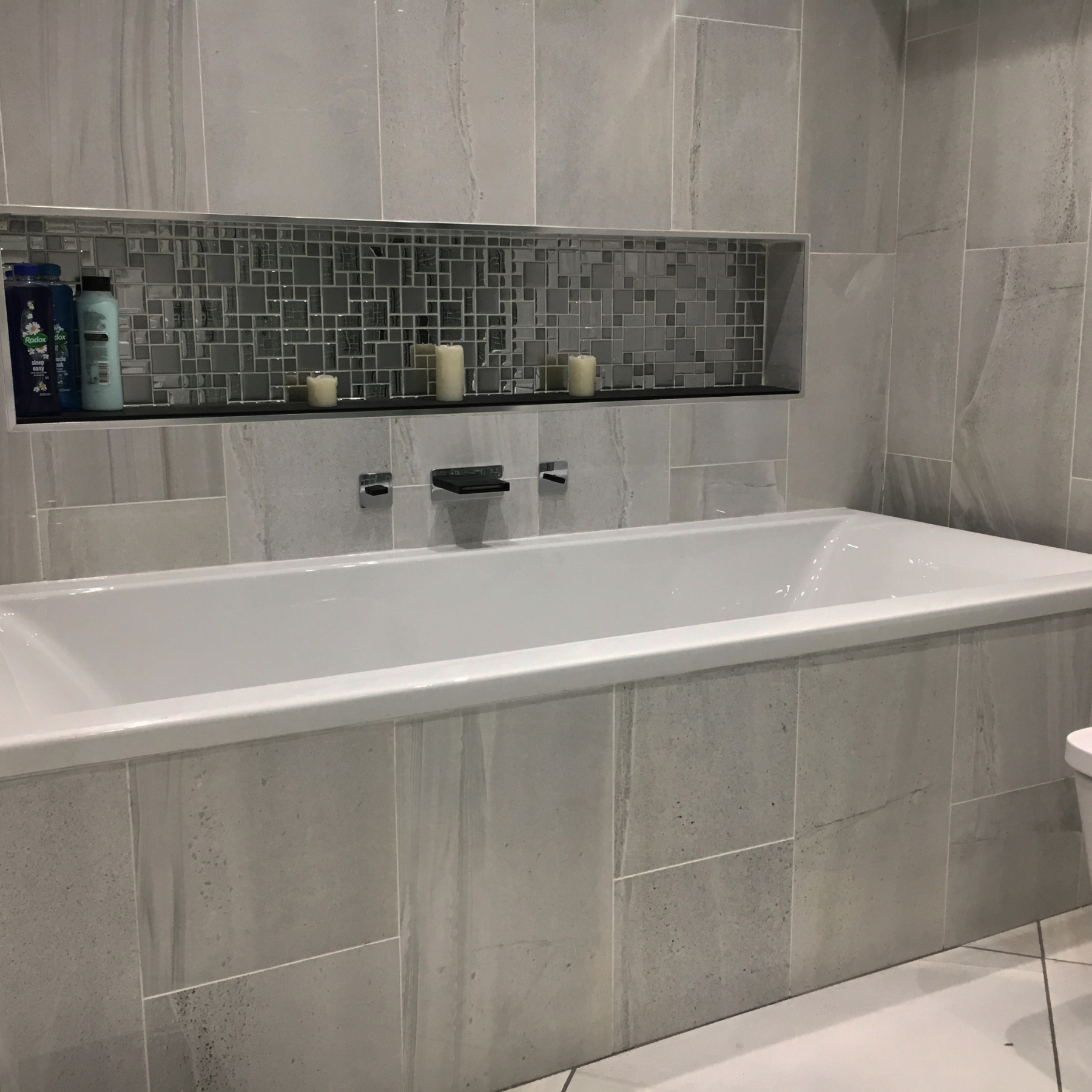 Edenbridge Light Grey Marble Porcelain Polished 60x120cm