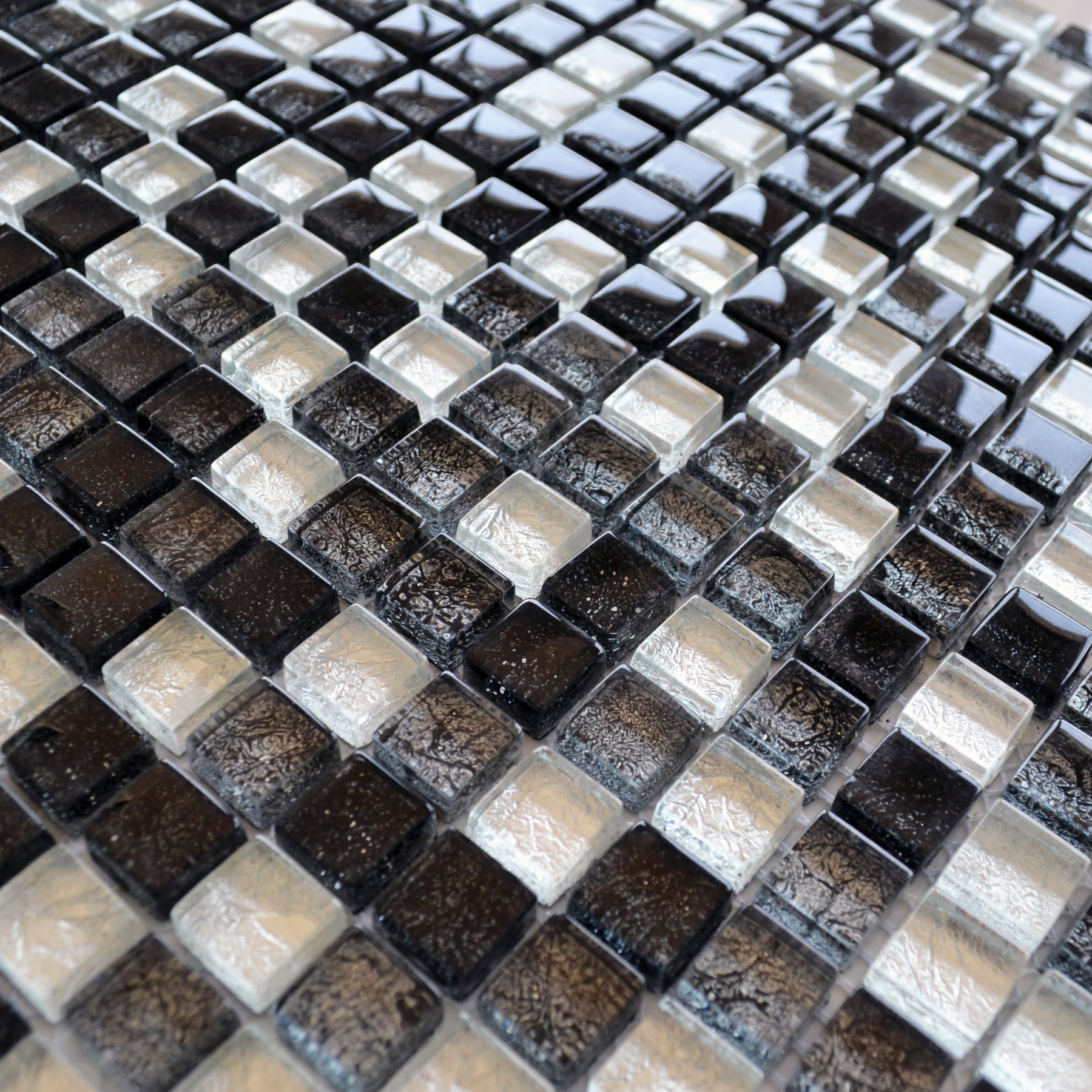 Gold Coast Black Mix Glass Polished 30x30cm 1.5