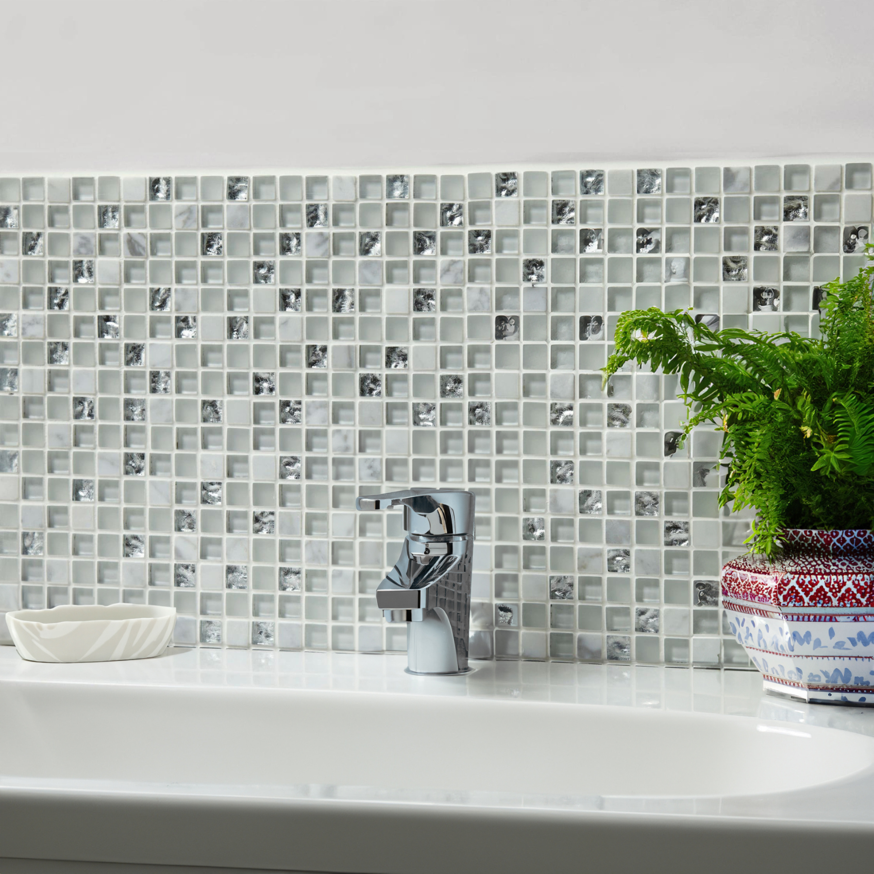 Iceberg White 1.5 Glass Stone Metal Gloss 30x30cm