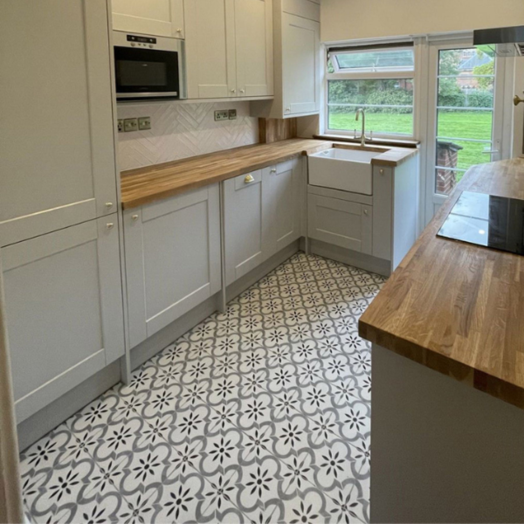 Kenama Azila Grey Pattern Porcelain Matt Tile 20x20cm