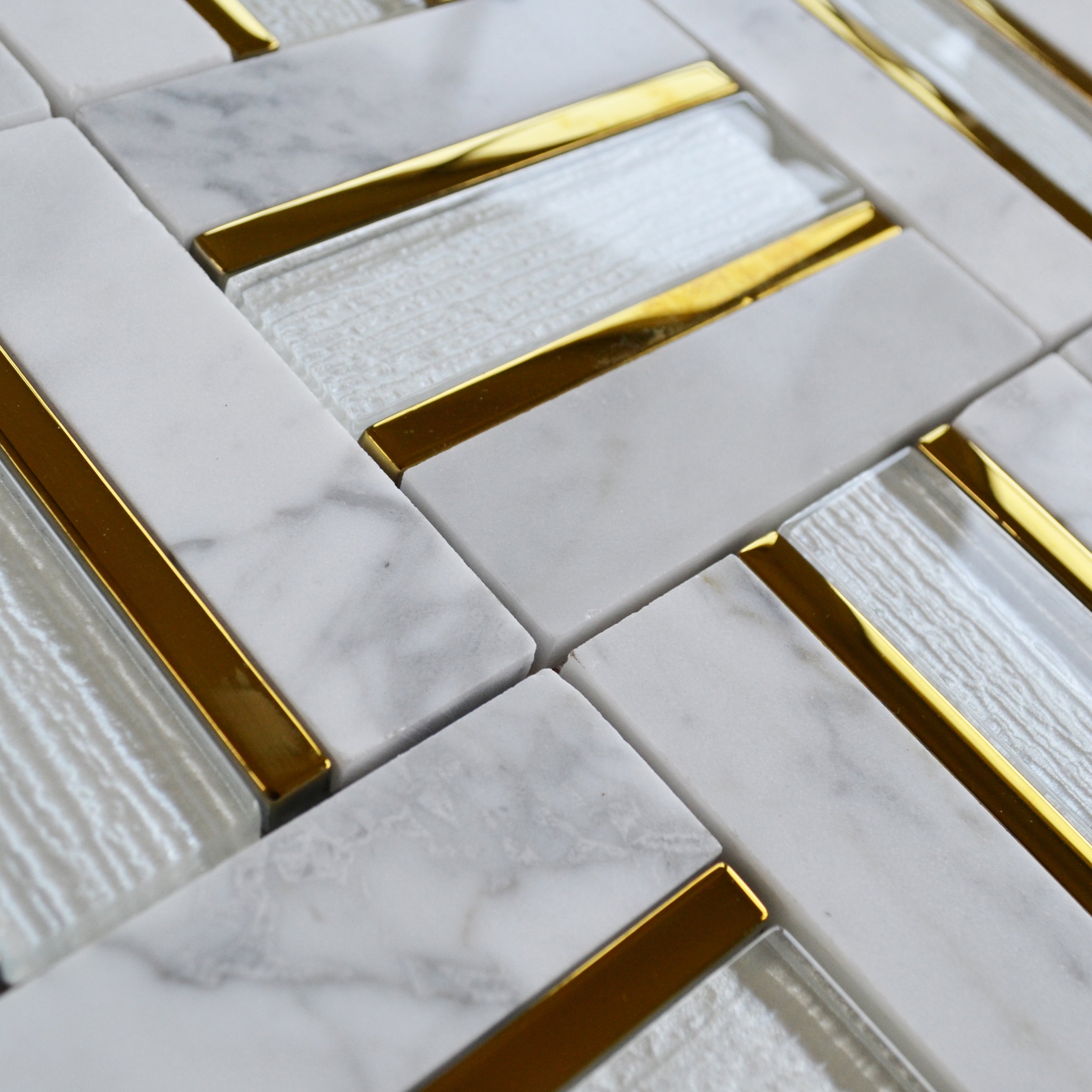 Marquis Gold Metal, Glass & Marble Gloss Mosaic 30x30cm