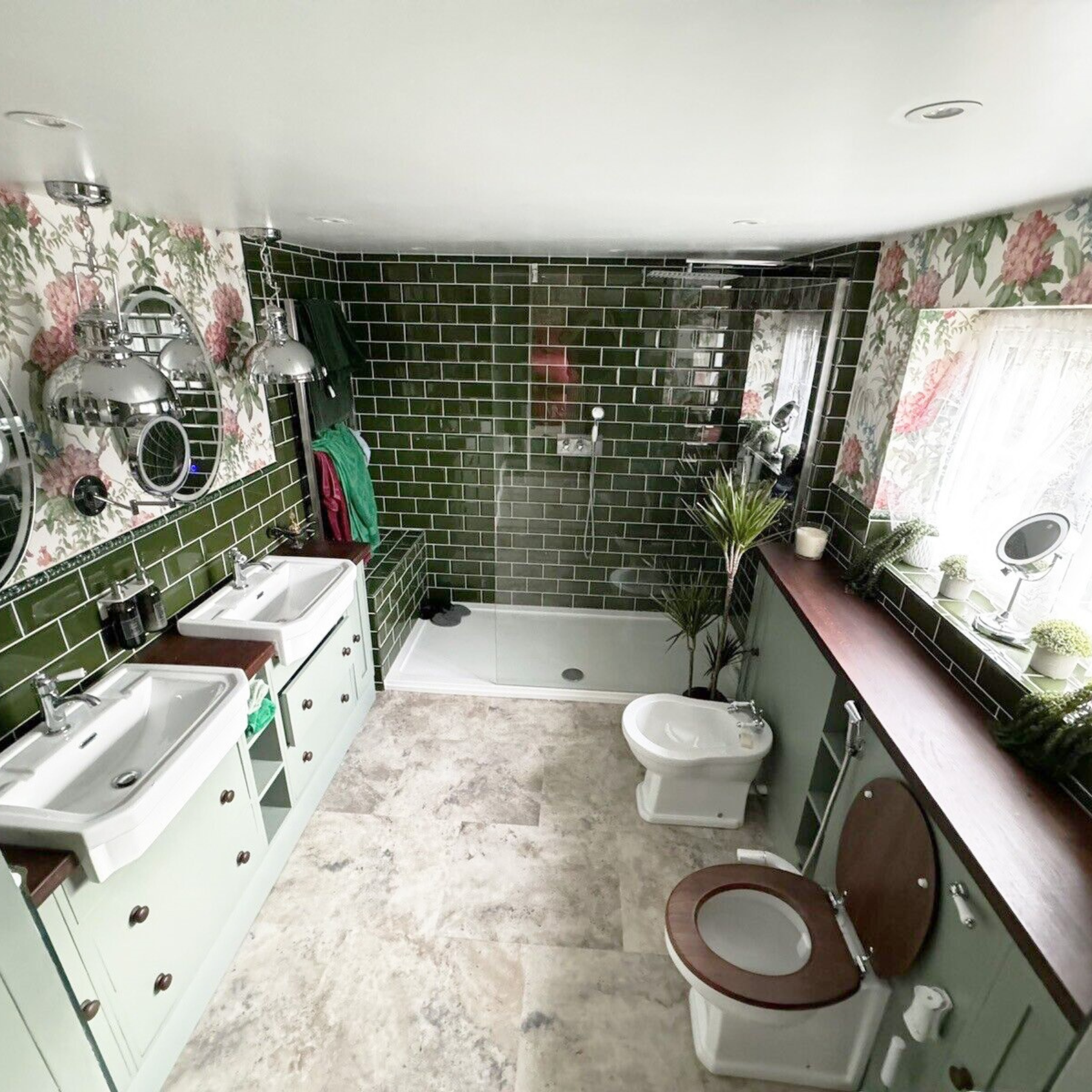 Prismatic Bottle Green Bevel Ceramic Gloss Wall Tile 10x20cm