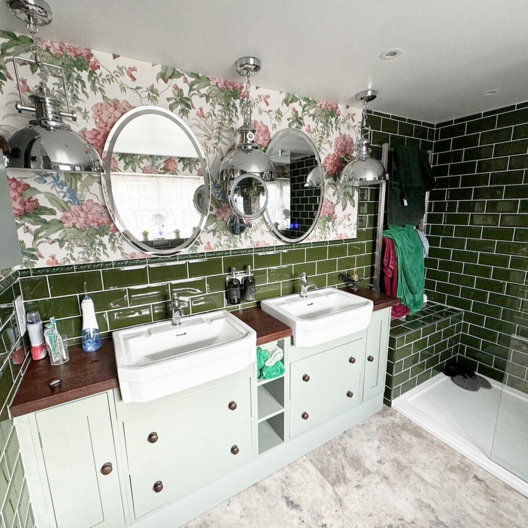 Prismatic Bottle Green Bevel Ceramic Gloss Wall Tile 10x20cm