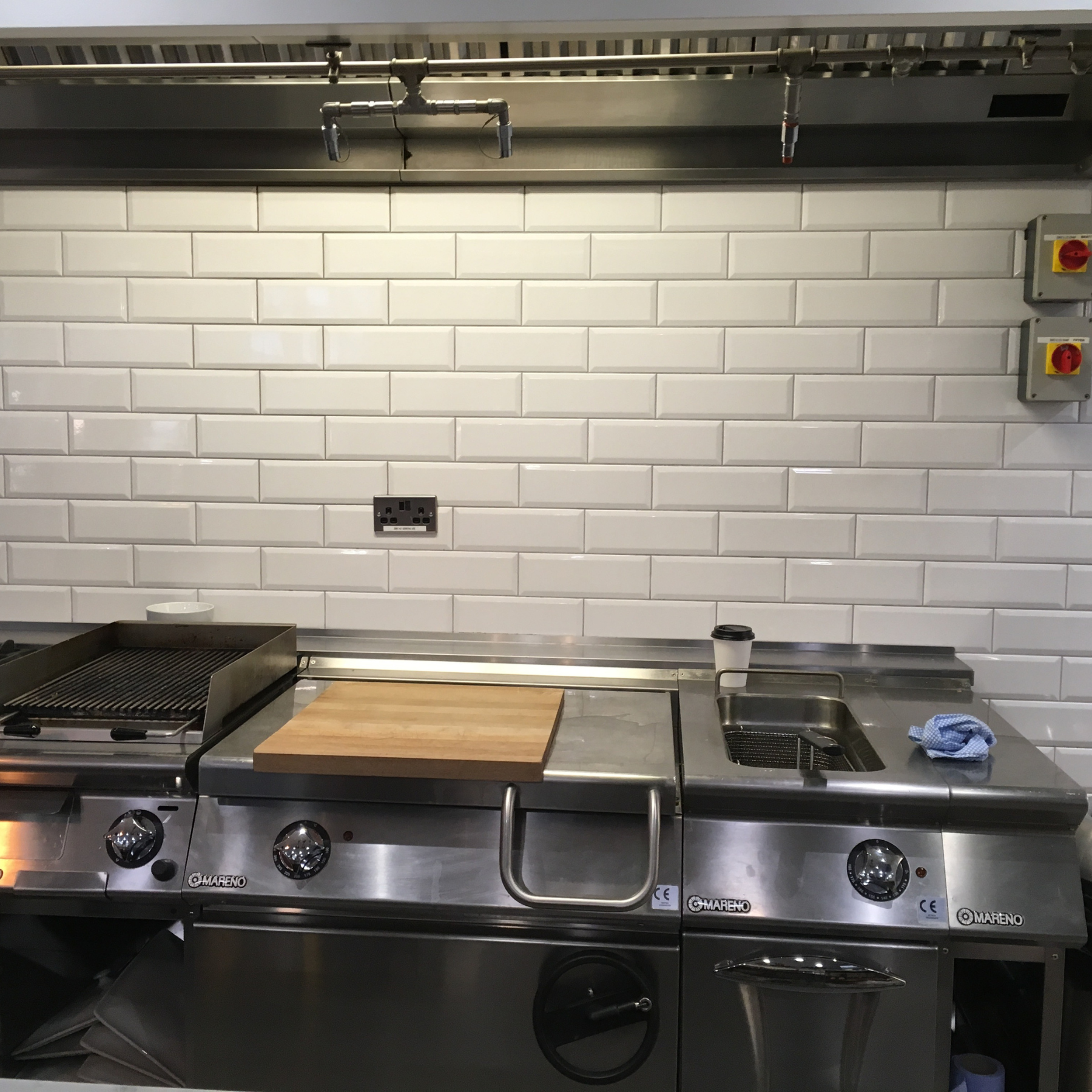 Prismatic White Brick Bevel Ceramic Gloss Wall Tile 10x30cm