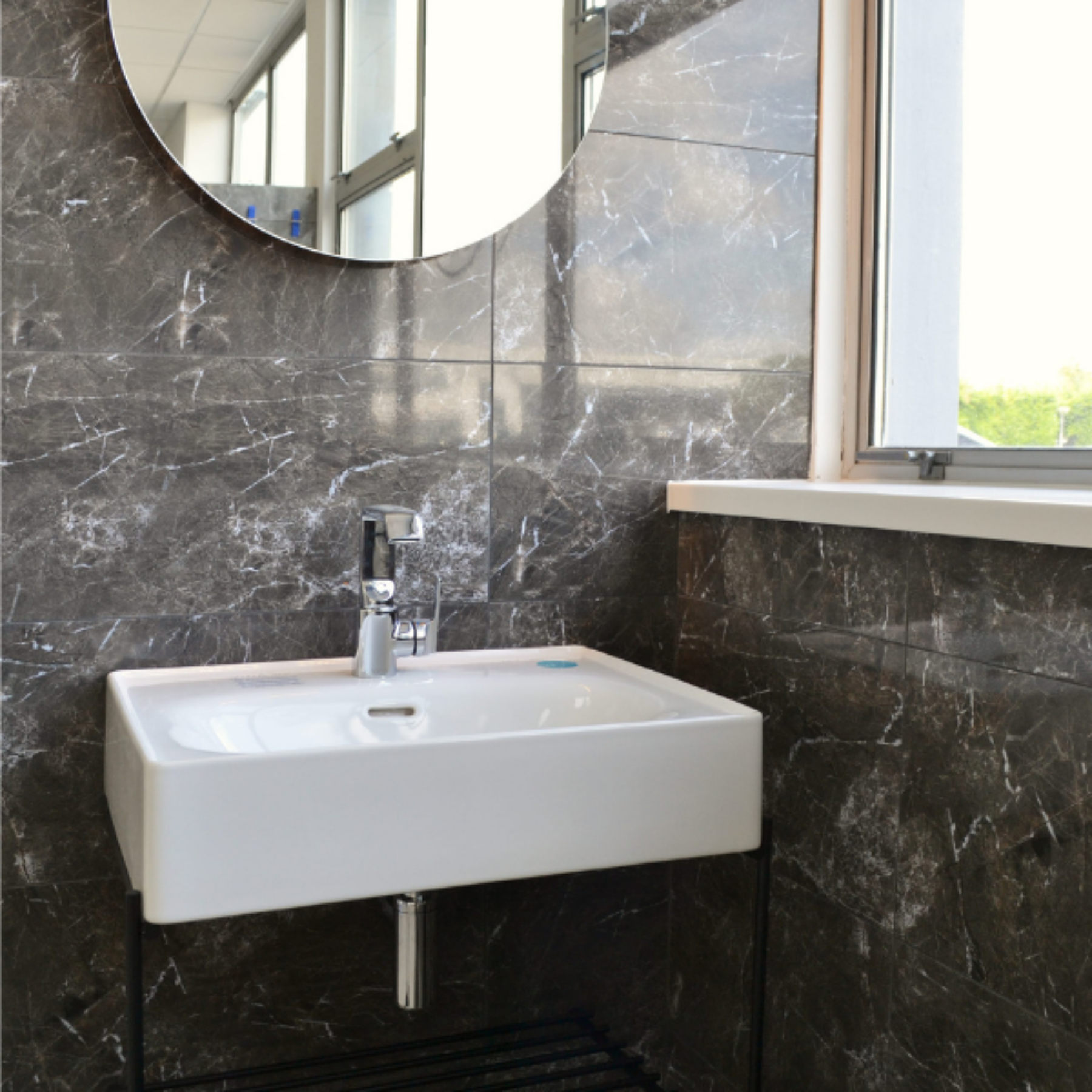 Oslo Nero Porcelain Polished 60x60cm