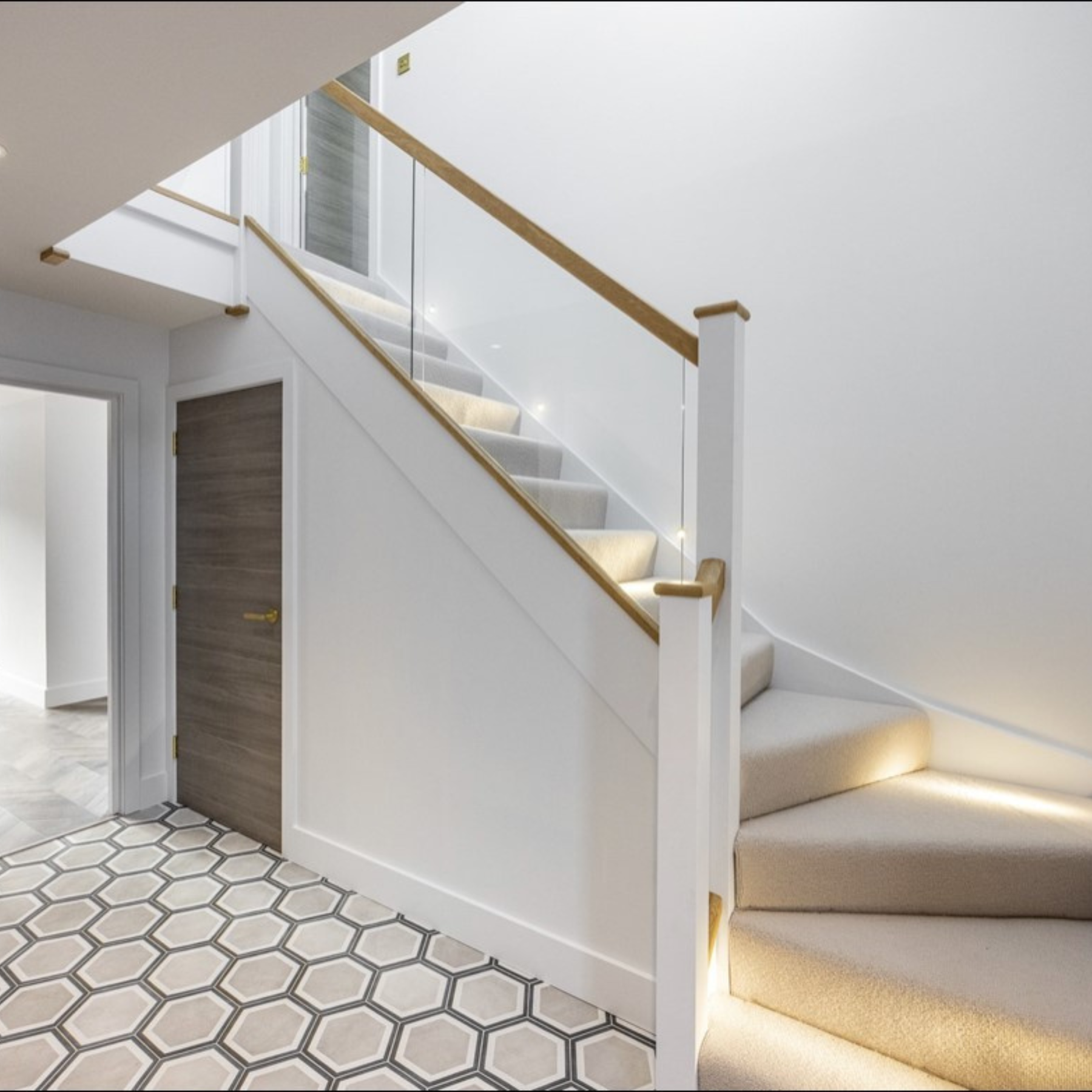 Pavia Grey Hexagonal Porcelain Matt Tile 23x27cm