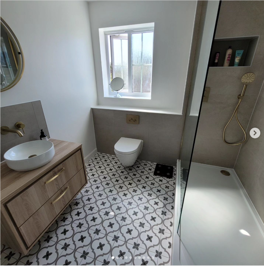 Delano Grey Pattern Ceramic Slip Resistant Tile 20x20cm