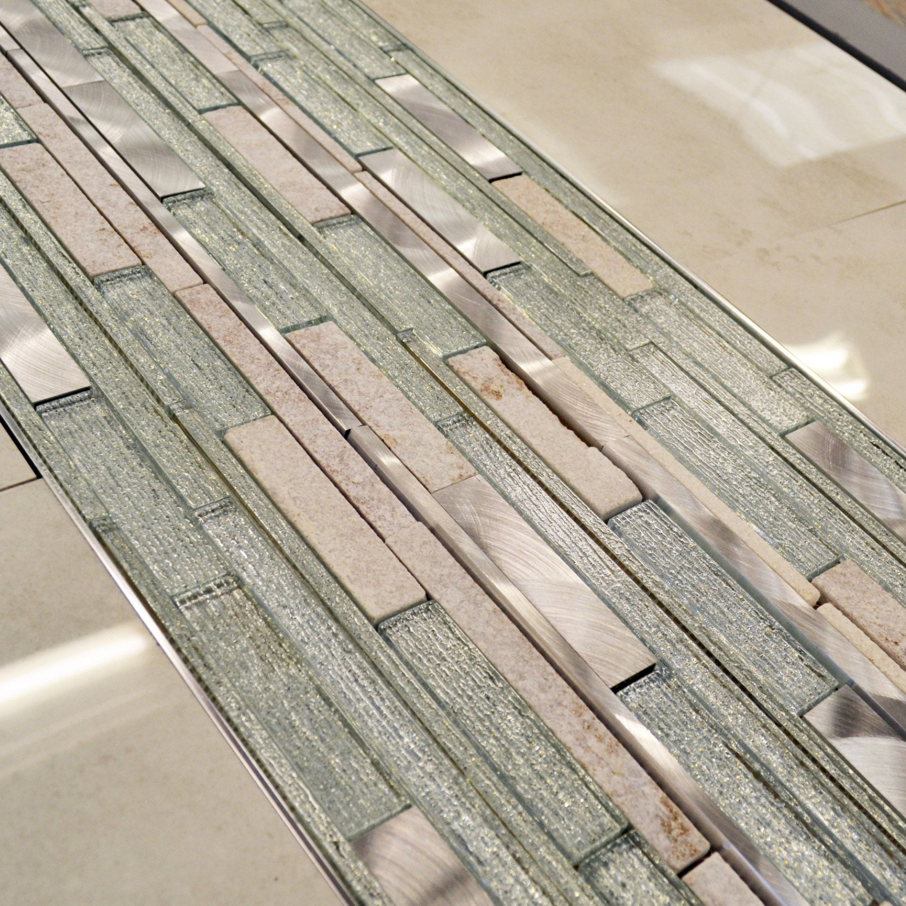 Savona White Glass Gloss 30x30cm