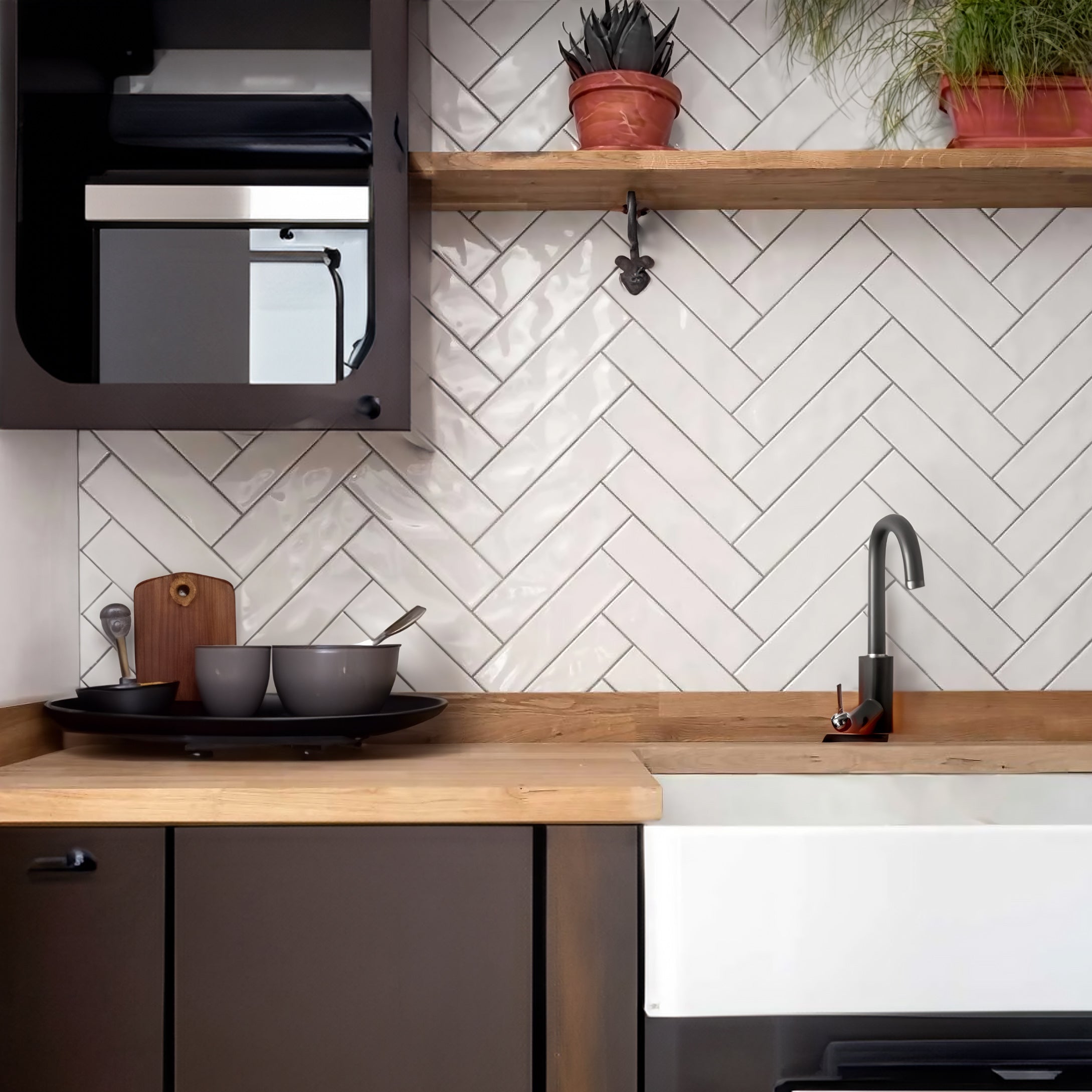 Corato Gloss White Ceramic Brick Wall Tile 7.5x30cm