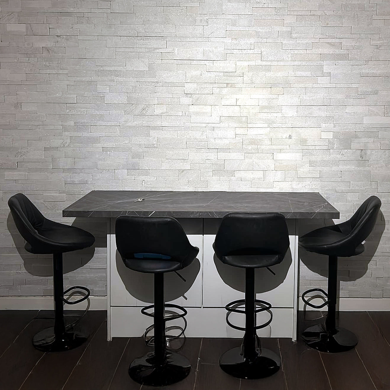 Scapestone Platinum White Split Face Wall Cladding 15x60cm