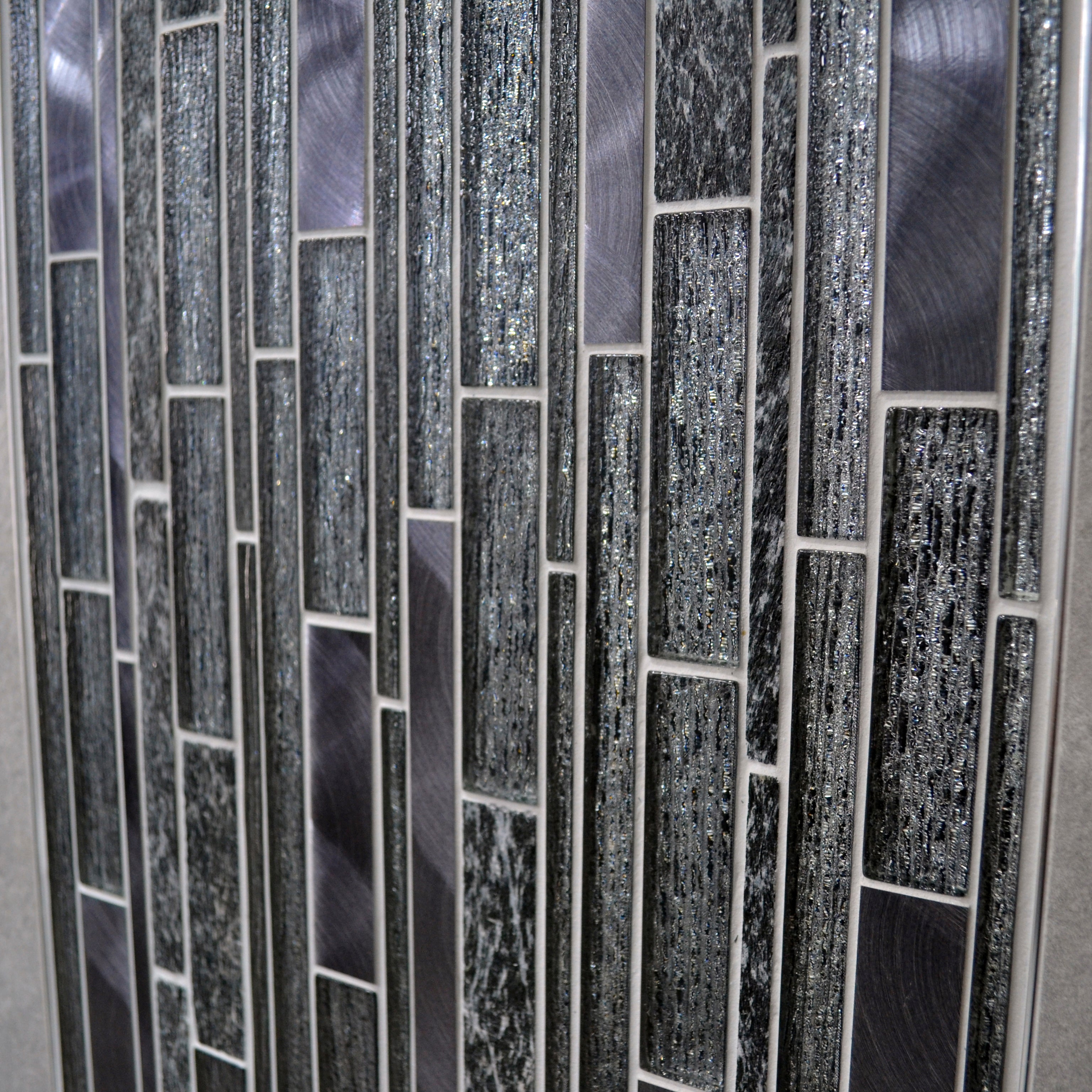 Savona Black Glass Gloss 30x30cm