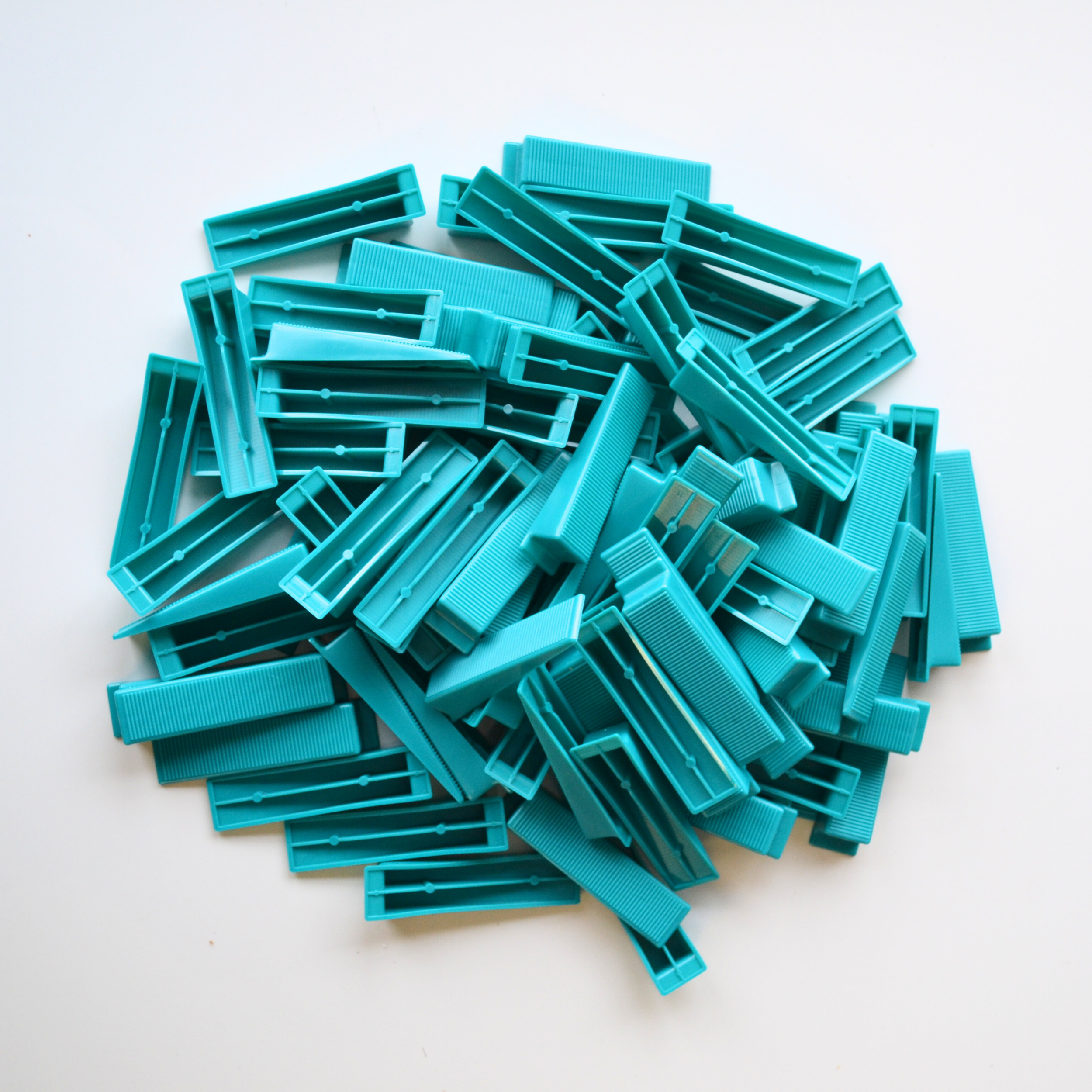 Tile Levelling Wedges – For Accurate Tile Alignment (100 Pack)