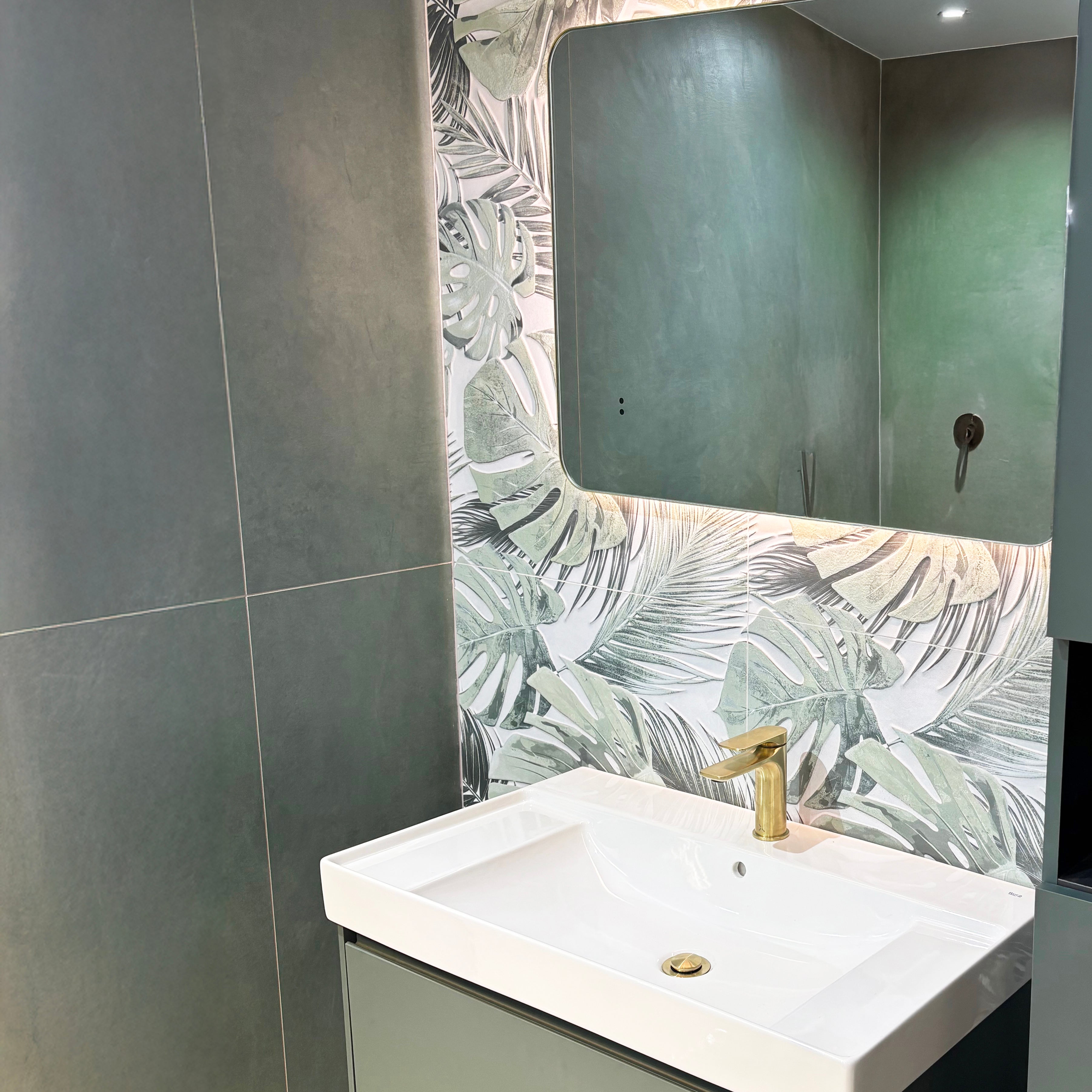 Concept Plain Green Large Format Porcelain Tile 60x120cm